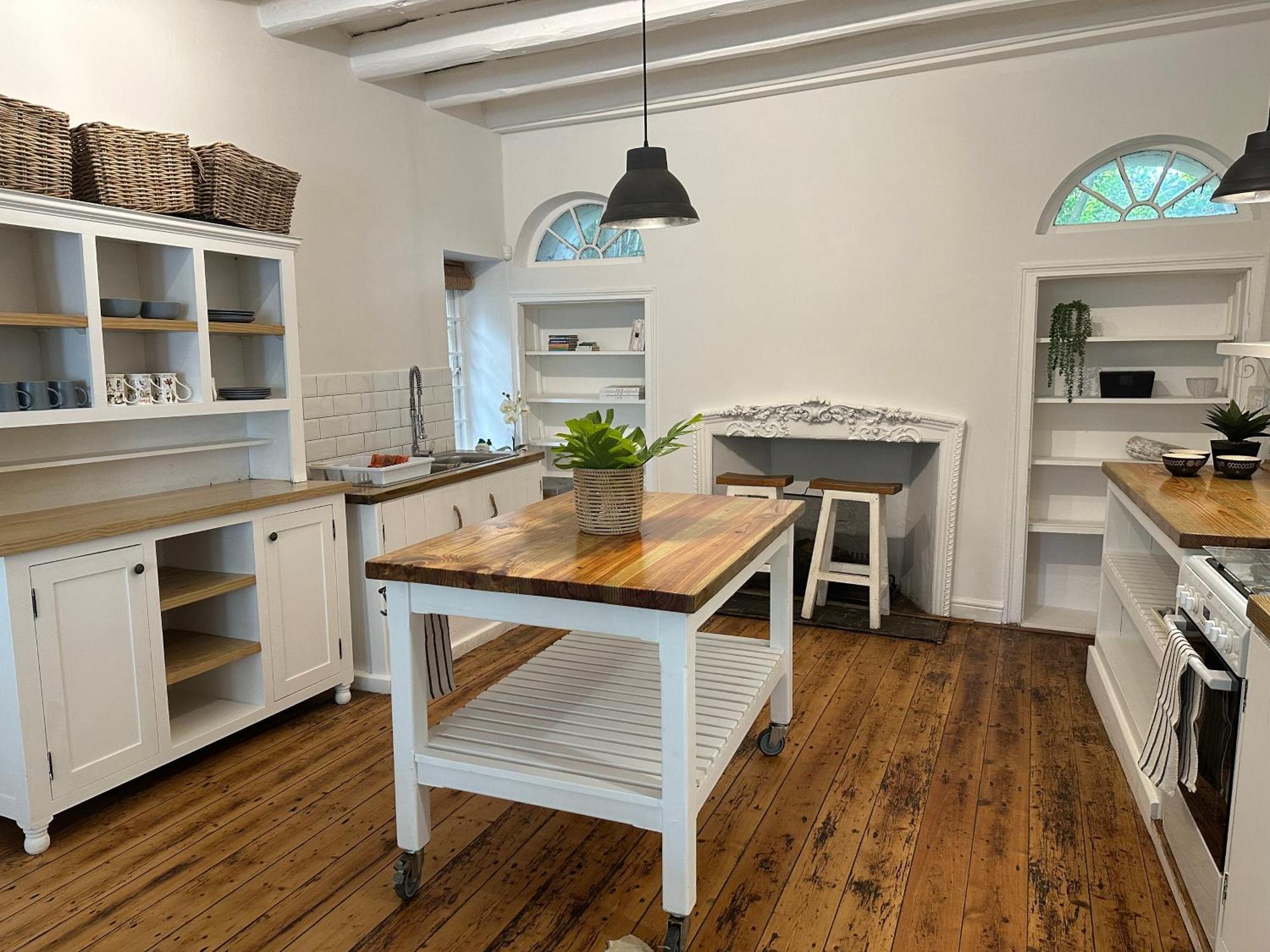 Falcon House Apartment
