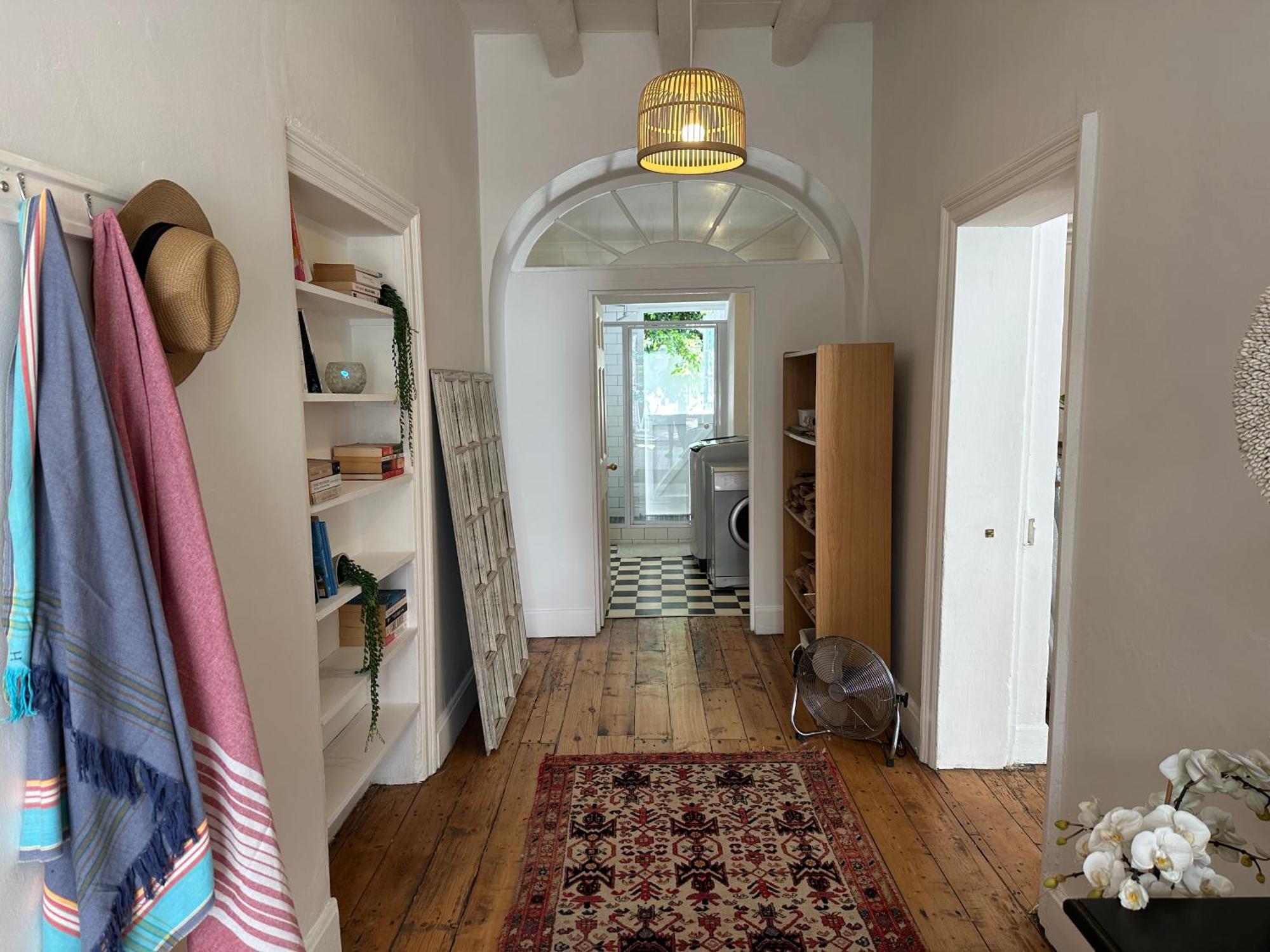 Falcon House Apartment